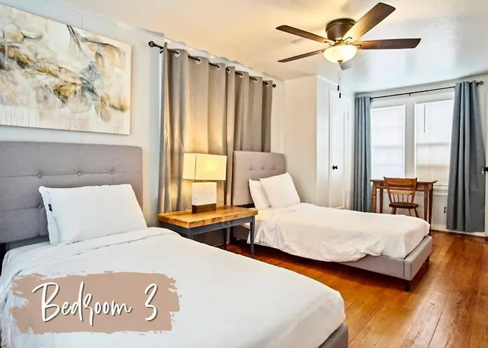 Spacious 3Br Family Haven Near Plaza District #C1