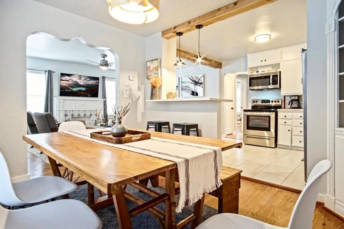 Spacious 3br Family Haven Near Plaza District #c1 Hébergement de vacances *
